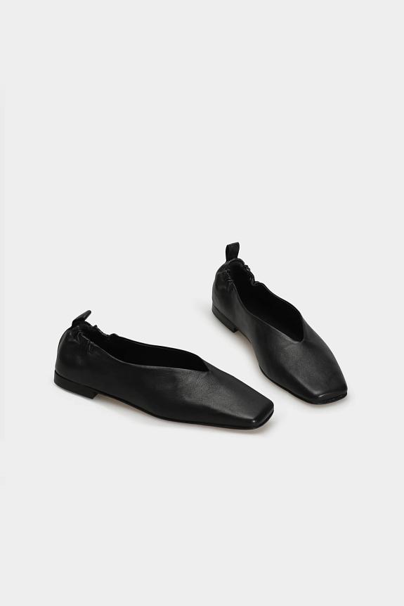 Nude of Scandinavia Chloe Tropez Nero